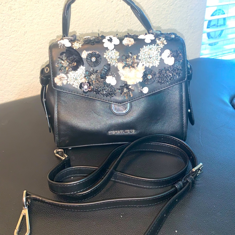 Michael kors crossbody